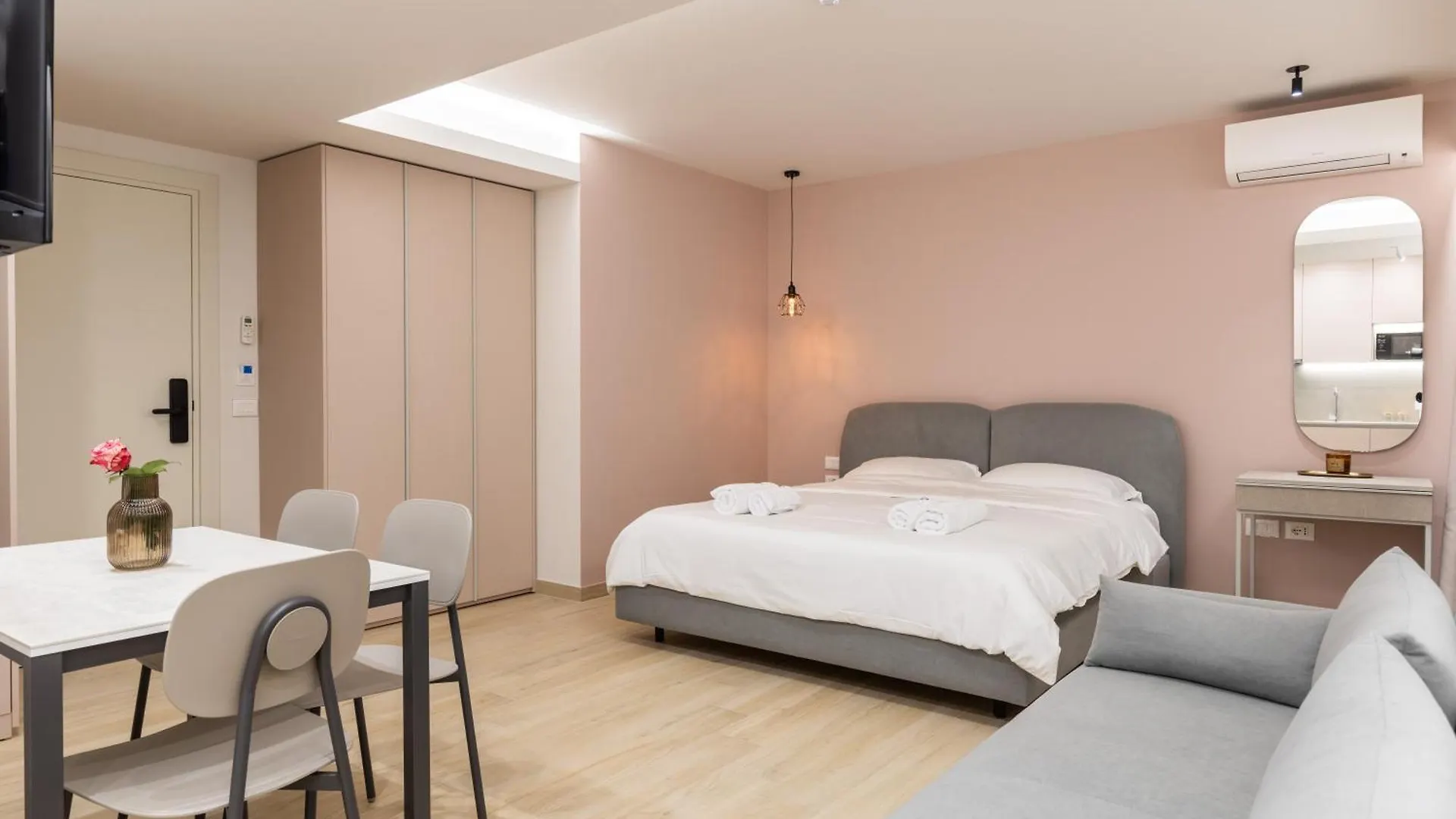 Hotel apartamentowy Ener Studios Tirana