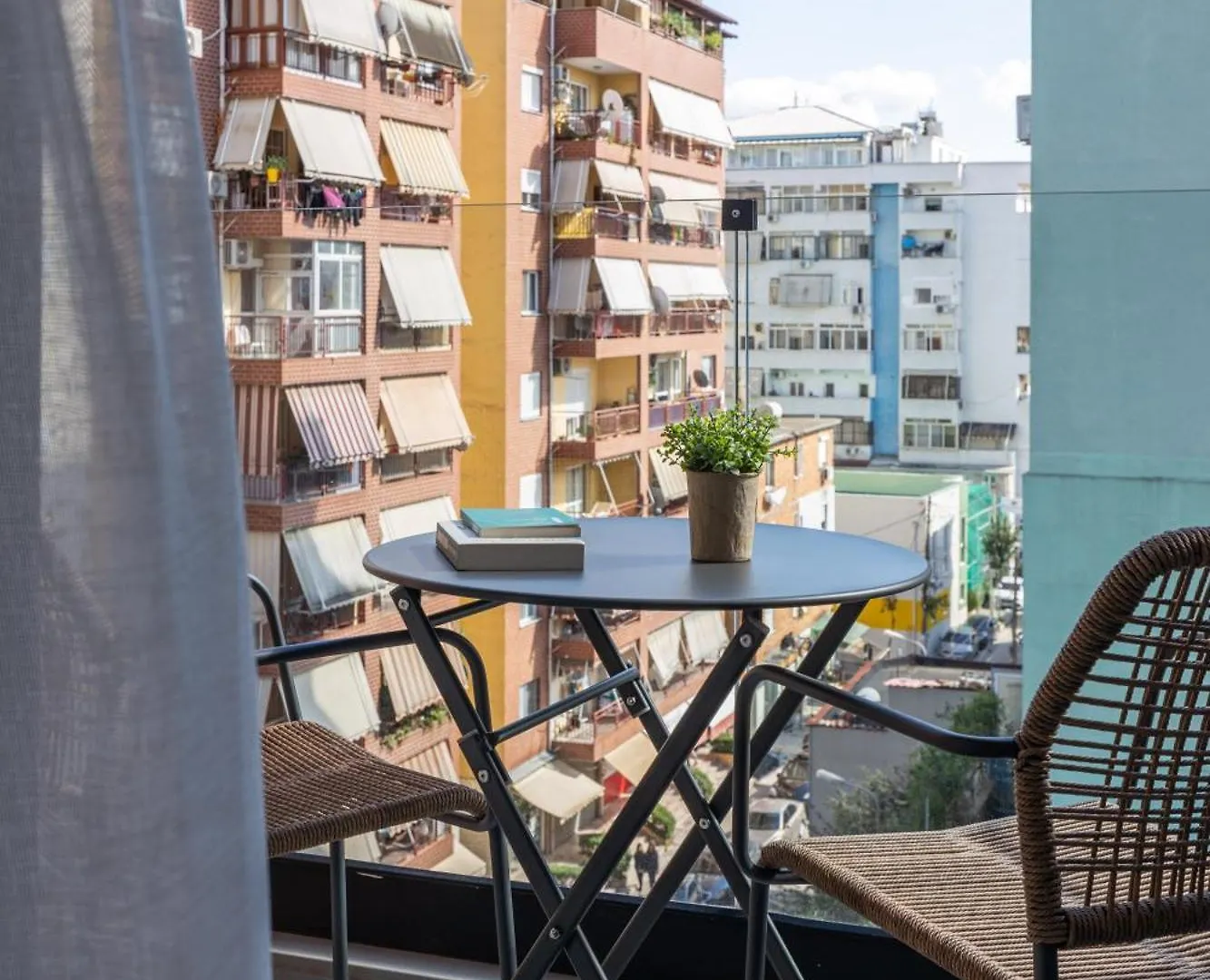 Ener Studios Tirana 0*,  Albania